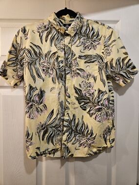Volcom Yellow Floral Short-Sleeve Button-Down Shirt